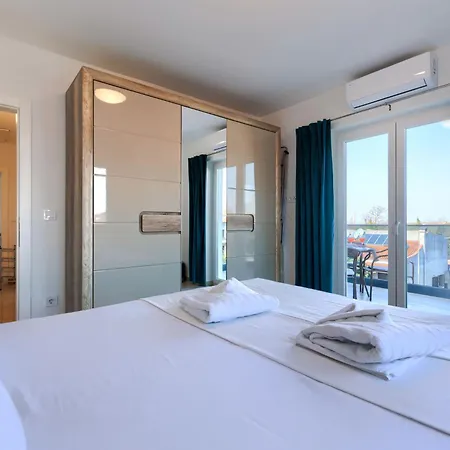 Apartment Amra-6 By Interhome *