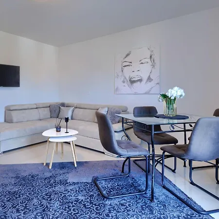Apartment Amra-6 By Interhome *