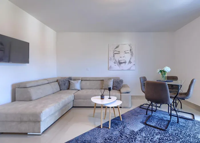 Amra 6 By Interhome アパート